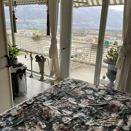 Apartman Paradiso *
